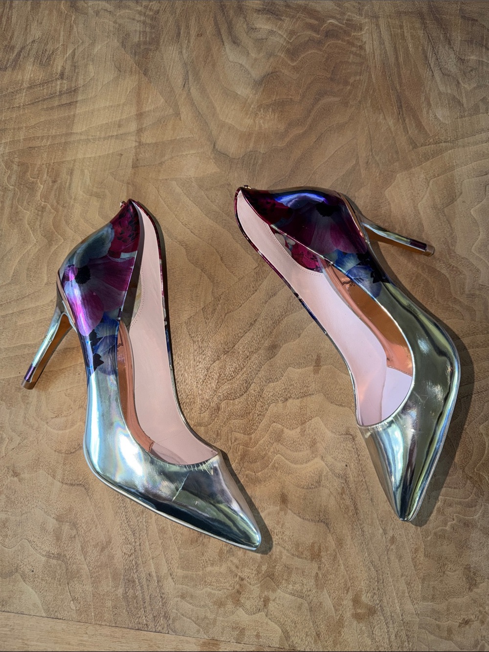 Ted Baker Silver Floral Patent Leather Heels Size 39 - Picture 2 of 9
